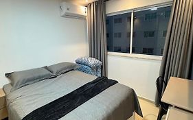 Ap próx ao shopping com garagem, piscina e ar